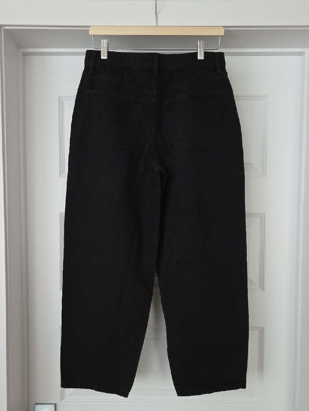 NWOT Reitmans High-Rise Barrel Jeans,Black, Size 29 - Picture 6 of 15